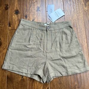NWT Molly Bracken La Collection Premium medium khaki high waisted linen shorts
